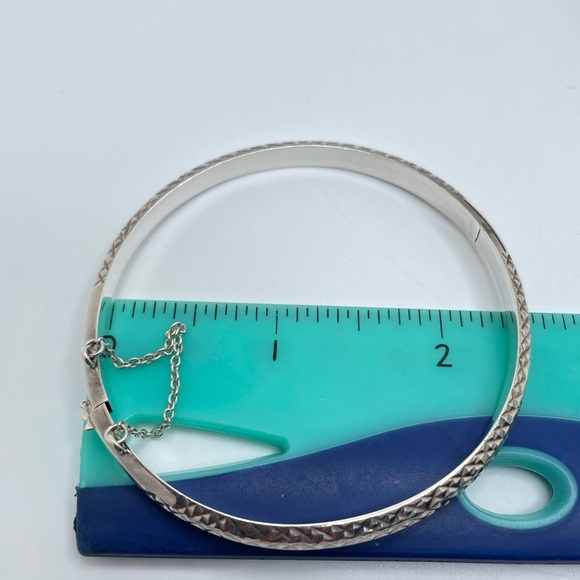 925 Patterned Hinge Bracelet - Picture 6 of 7